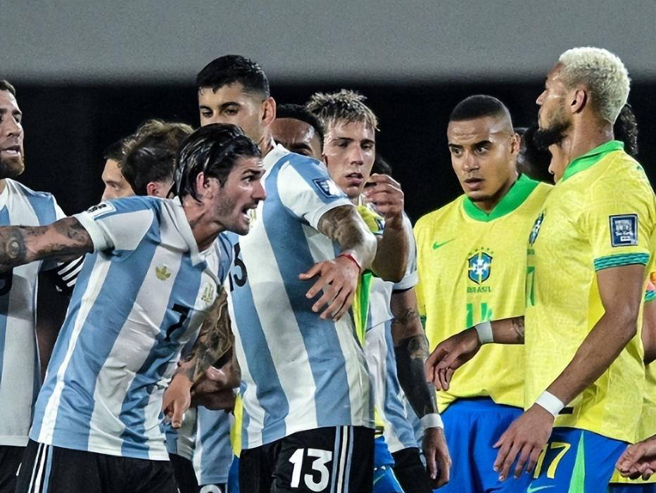 维尼修斯炫耀欧冠，帕雷德斯回应有世界杯和美洲杯