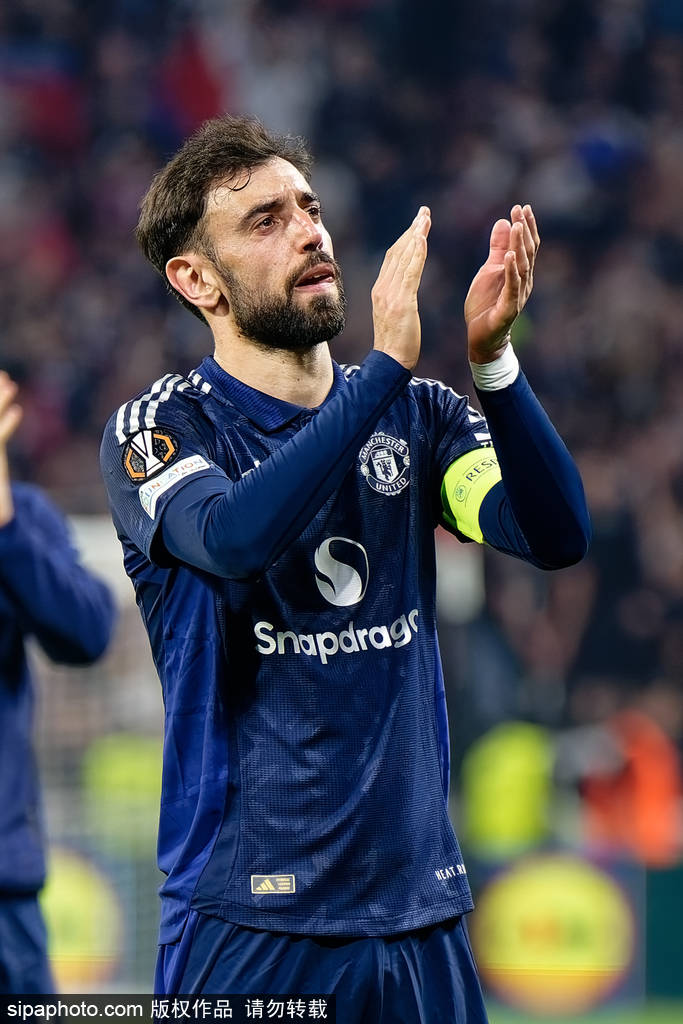 曼联的无尽赛季！14000公里长途跋涉只为球迷和收入