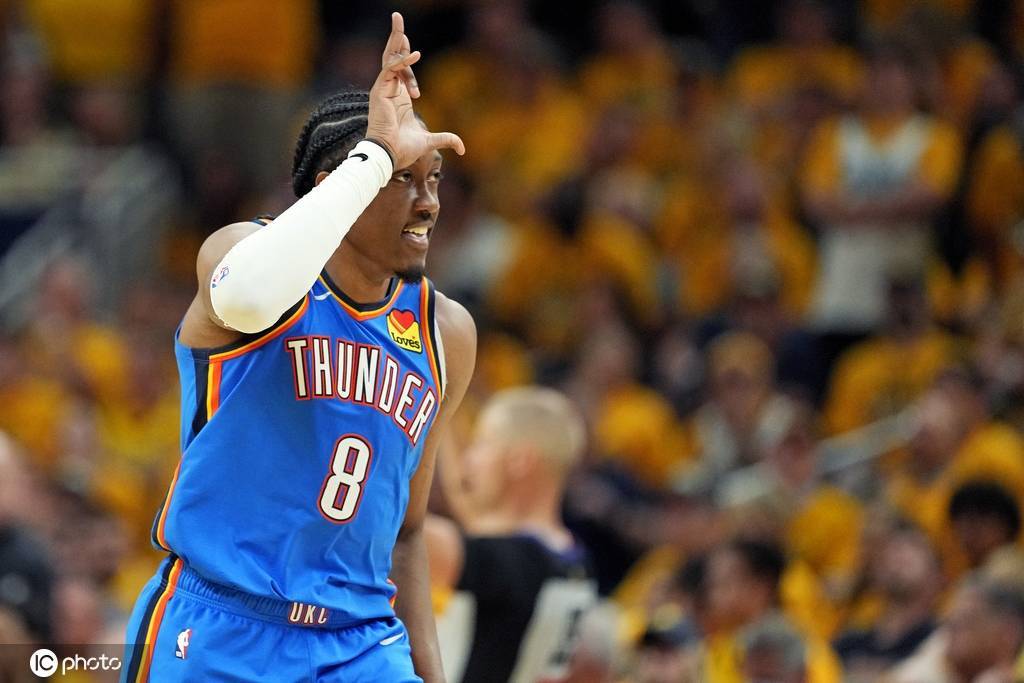 SGA称不能满足于此前胜利 杰威：我从小打控卫